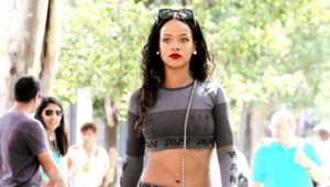 Rihanna muestra un adelanto de la colección Alexander Wang x H&M