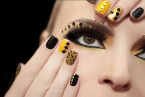 Caviar manicure.