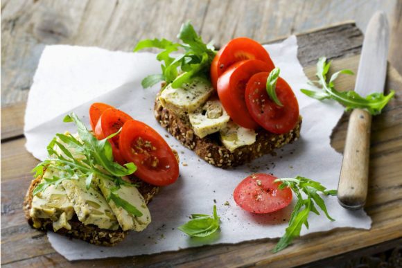 5 maneras sencillas de incorporar la proteína en tus desayunos y sentirte más saciada